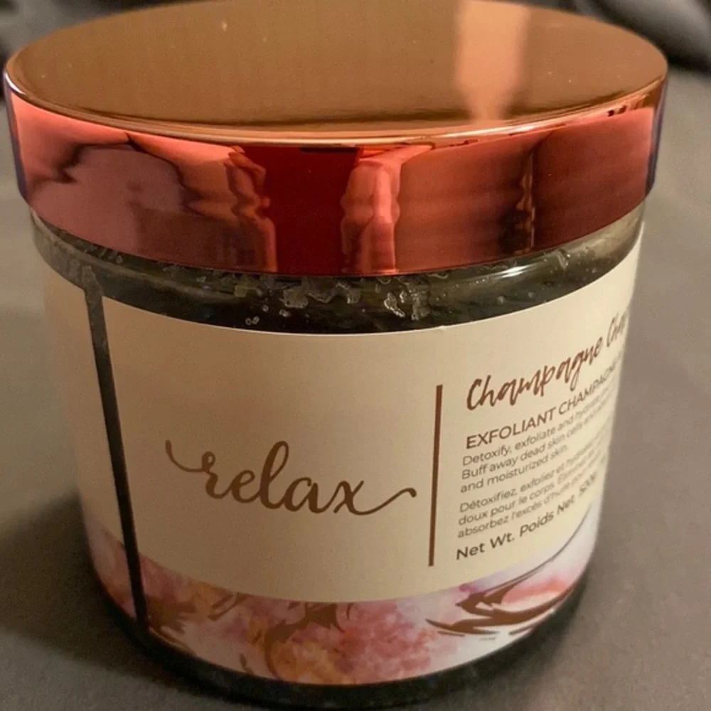 Manna Kadar Champagne Charcoal Scrub, 18.34 oz - Picture 1 of 5